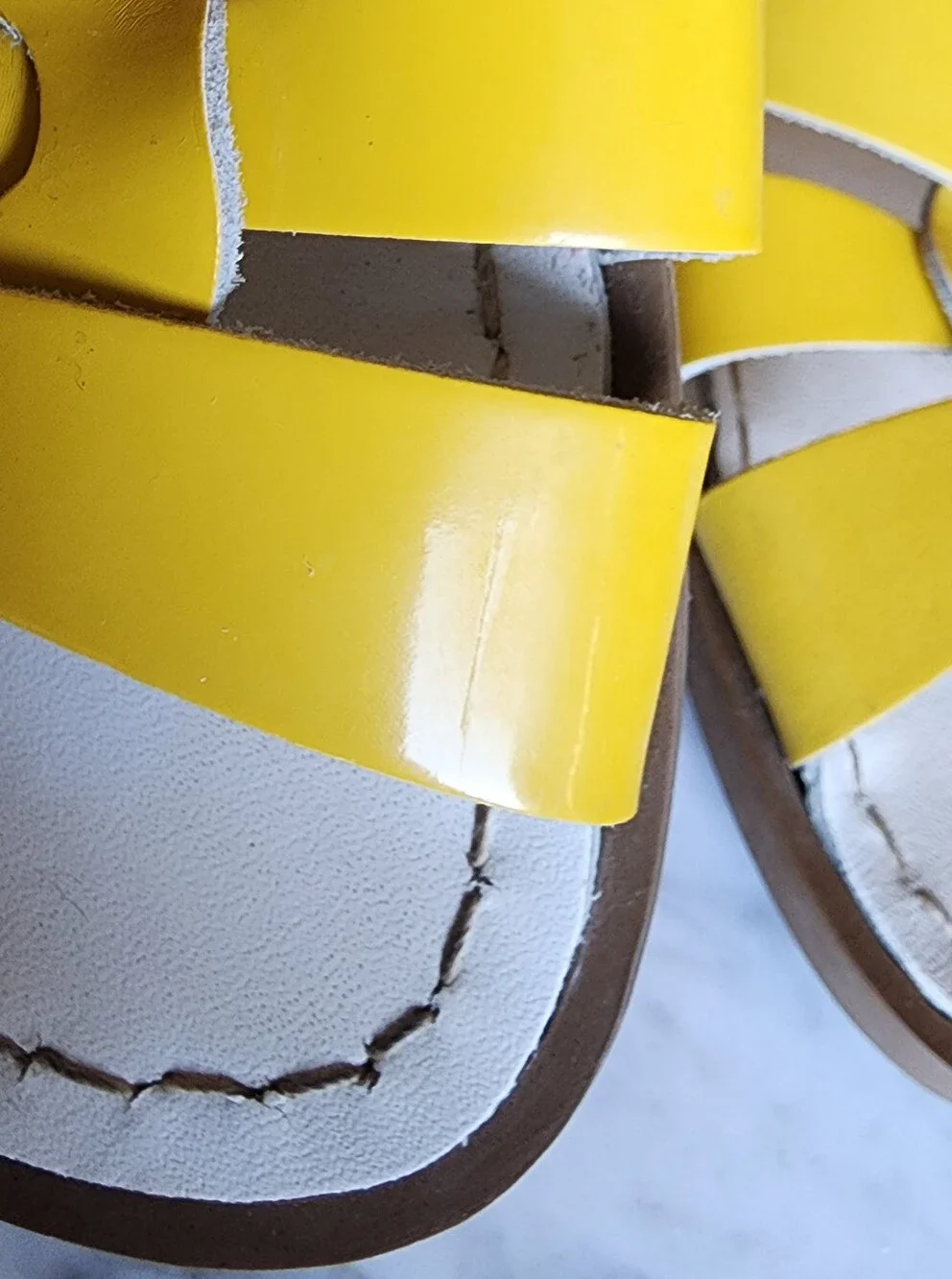 Saltwater Sandals By Hoy Original Patent Yellow Leather Size 8wms - Picture 6 of 8